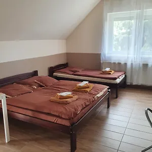 rezervați aici