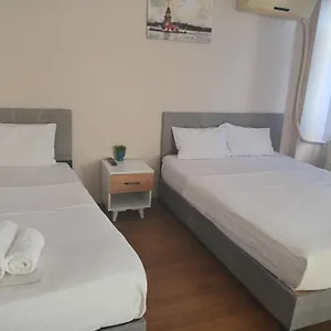rezervați aici